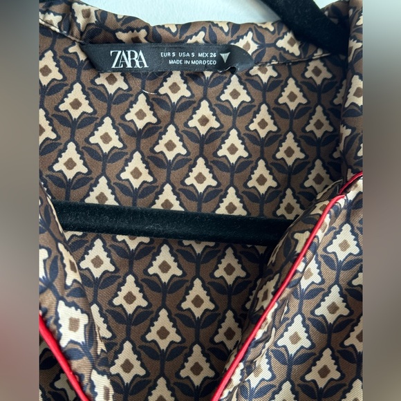 Like-New ZARA Printed Shirt - Picture 4 of 7
